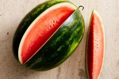 穿越吃寒瓜,尽享古风寒瓜美味之旅