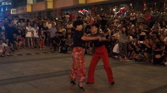 吃瓜集体跳舞,欢乐氛围席卷而来