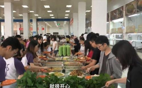 吃瓜校园实拍,吃瓜实拍，揭秘校园生活百态