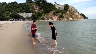 鼓浪屿沙滩吃瓜,悠闲时光，尽享夏日吃瓜乐趣