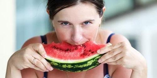 京冀女吃瓜,揭秘网络热议背后的故事