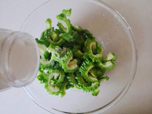 吃中药可以吃毛瓜吗,毛瓜与中药同食的注意事项