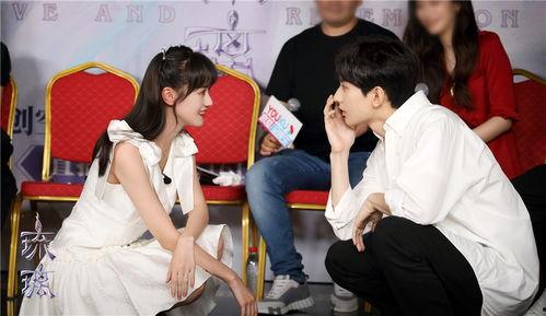 假簪花真吃瓜大会,一场别开生面的夏日狂欢盛宴