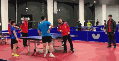 乒乓吃瓜现场  第1张