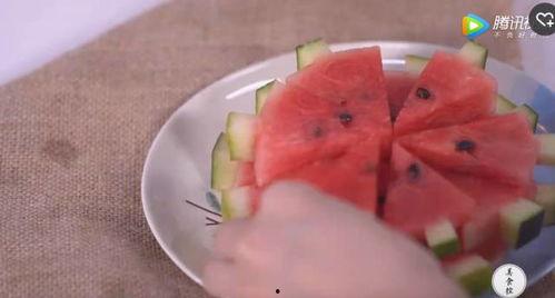 手握瓜怎么吃,手握瓜的创意吃法探索  第2张